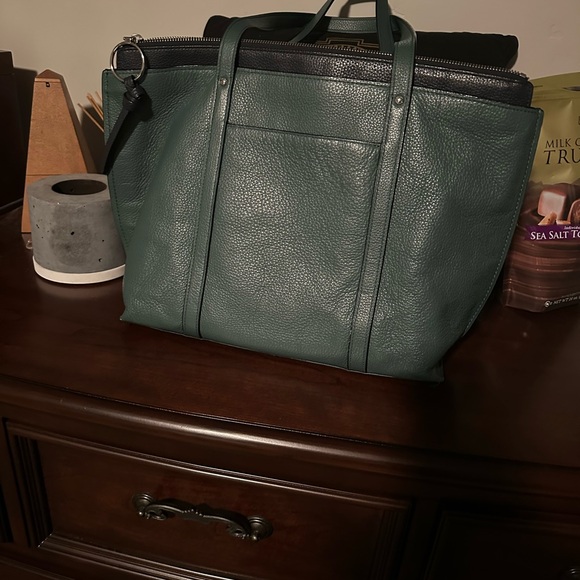 Coach Green Leather women’s tote Bag - Picture 3 of 10